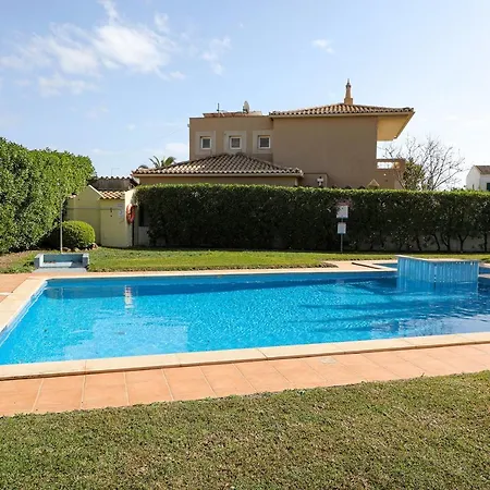 B76 - Piedade In Daire